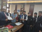एक गाउँ एक कृषि तथा पशु सेवा प्राविधिकहरुले मुख्यमन्त्री तथा मन्त्रिपरिषद्का मुख्य सचिवलाई    बुझाए   ज्ञापनपत्र