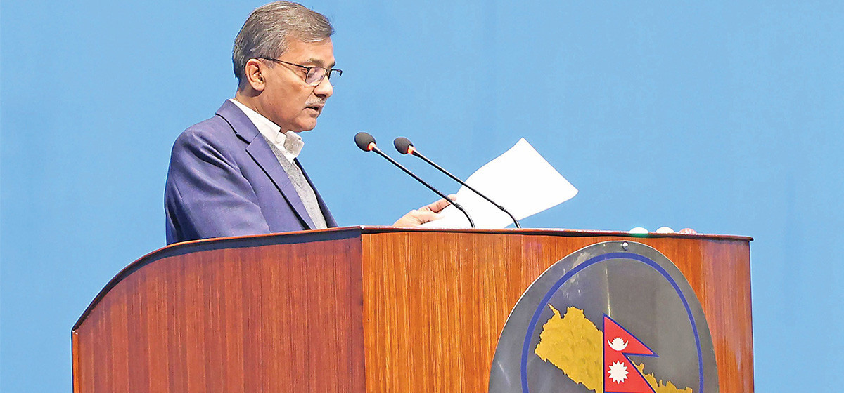 समितिबाट सर्वसम्मत पारित विधायन विधेयक मन्त्रीले पढेपछि कार्यसूचीबाट हटाइयाे