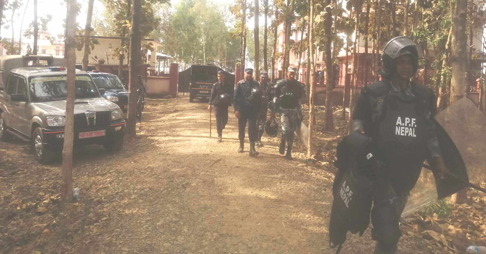 गएरातिदेखि झडप, तोडफोड र आगजनीले तनावगस्त बनेको जयेन्दु बालसुधार गृहलाई प्रहरीले नियन्त्रणमा लिएको छ।