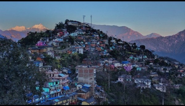 जाजरकोटका अधिकांश बिधालयका शिक्षकहरु राजनीतिमा हावी, विद्यार्थीको भविष्य के हुन्छ?