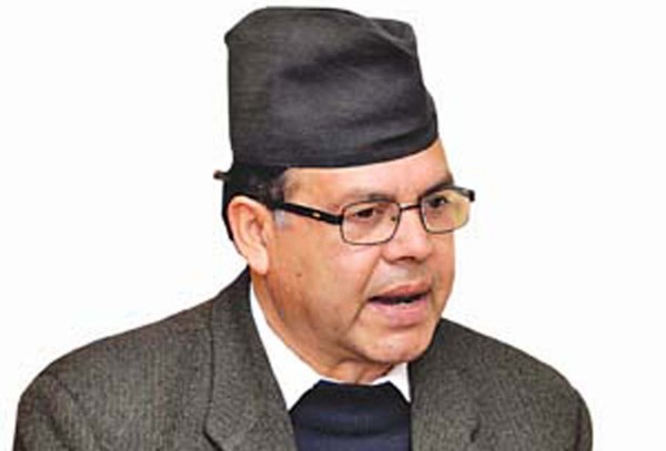झलनाथ खनालले आफ्नो पार्टीका तर्फबाट ल्याइएका नीति तथा कार्यक्रम देश र जनताका पक्षमा रहेको बताएका छन्।