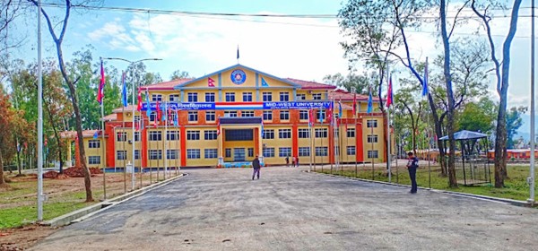 मध्यपश्चिम विश्वविद्यालयमा विद्यार्थी युनियनद्वारा तालाबन्दी