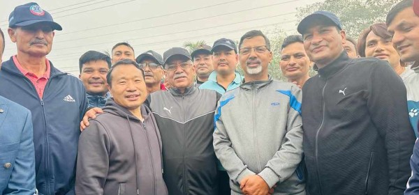 दाहालको अङ्गालोमा वर्षमान र जनार्दन, जनतासँग माओवादी अभियान सुरु