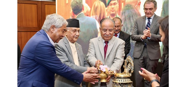 प्रमुख तीन दलका शीर्ष नेतालेपीडितलाई न्याय दिलाउने विषयमा एउटै मञ्चबाट प्रतिबद्धता जनाएका छन्।