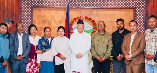 प्रधानमन्त्रीसँग भेटे पत्रकार सुरेश रजकका परिवार, निष्पक्ष छानबिनको प्रतिबद्धता
