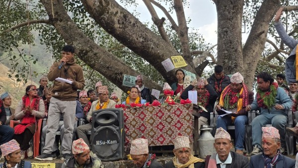 कुशेमा विभिन्न दल परित्याग गरी २३ जना कांग्रेसमा प्रवेश