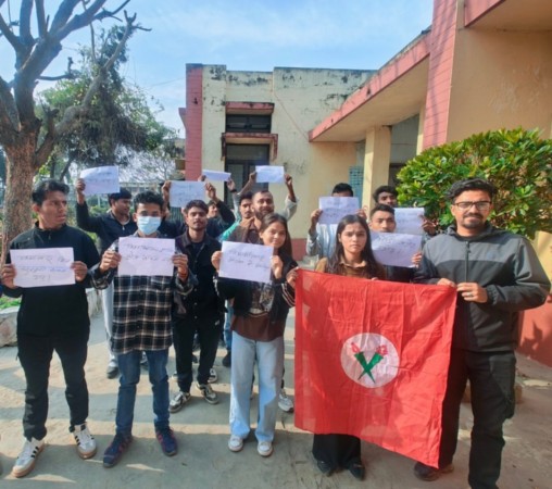 महेन्द्र बहुमुखी क्याम्पसमा विद्यार्थीको सुरक्षा माग्दै नेपाल विद्यार्थी संघको आन्दोलन
