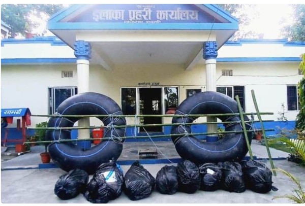 सप्तकोशीमा गाडीको ट्युबमा बगाएर ल्याएको २ सय किलोभन्दा बढी गाँजा बरामद