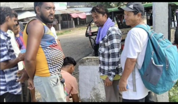 लखना चोकमा युवाको पहल: मेटिएका साइनबोर्ड अक्षर पुनः लेख्दै सामाजिक उत्तरदायित्वको उदाहरण