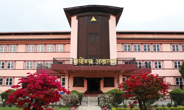 न्यायाधीश आचार्यको निधनपछि सर्वोच्चमा सबै मुद्दा स्थगित