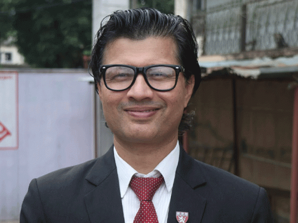 "बहुविवाहको आरोपपछि रास्वपा उम्मेदवार डा. लेखजंग थापाले सार्वजनिक गरे अदालतको डिभोर्स आदेश"