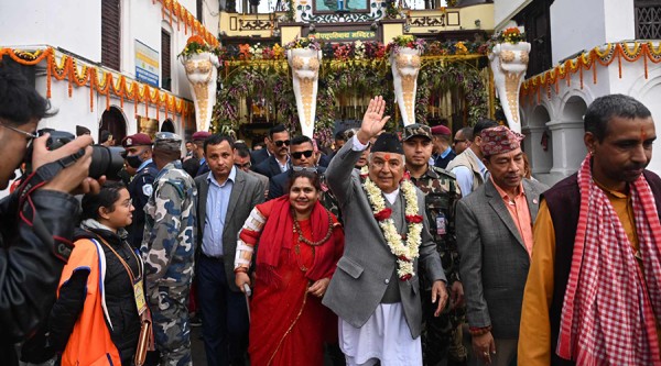 पशुपतिनाथको दर्शन गर्न पुगे राष्ट्रपति पौडेल,