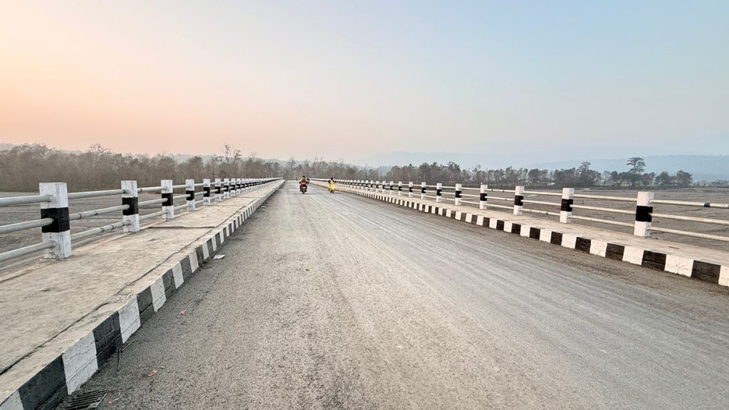 आठ वर्षपछि केरुङ्गे खोलामा पुल निर्माण सम्पन्न, स्थानीयको आवतजावत सहज