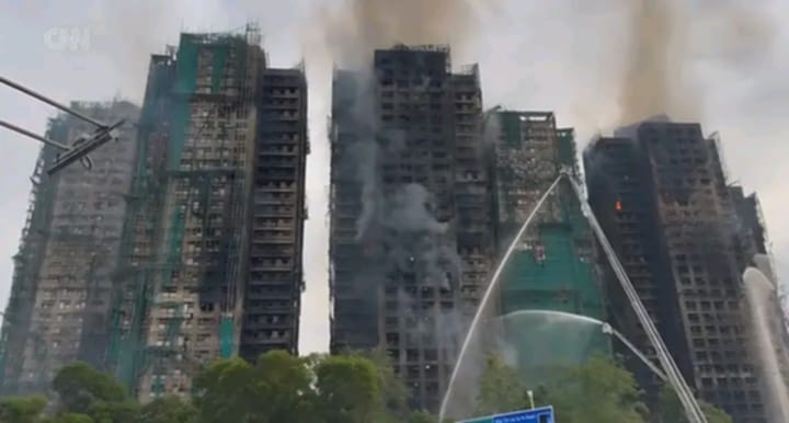 हङकङको ताइ पोमा भीषण आगलागी : एकै भवनमा ४० भन्दा बढीको मृ**त्यु, शहर शोकमा