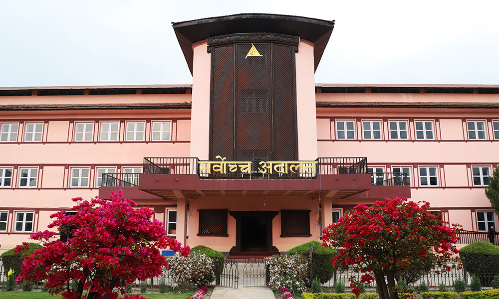 न्यायाधीश आचार्यको निधनपछि सर्वोच्चमा सबै मुद्दा स्थगित