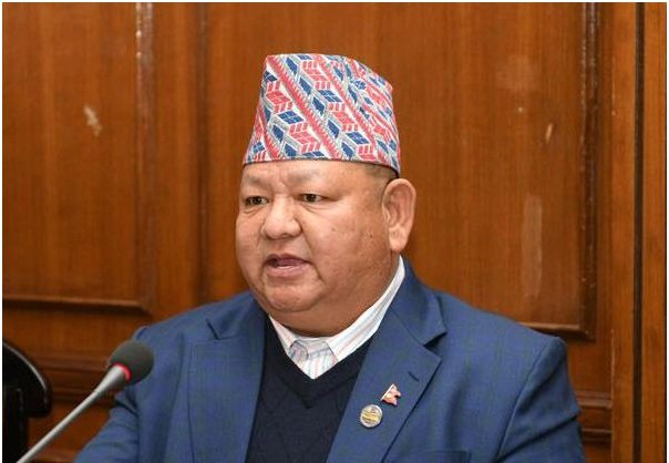 पूर्वमन्त्री प्रेमबहादुर आलेले आफ्नो प्रयासले धनगढी–खुटिया–दिपायल–बझाङ हुँदै उरै भञ्जाङ जोड्ने सडक निर्माणमा बजेट विनियोजन भएको बताएका छन् ।